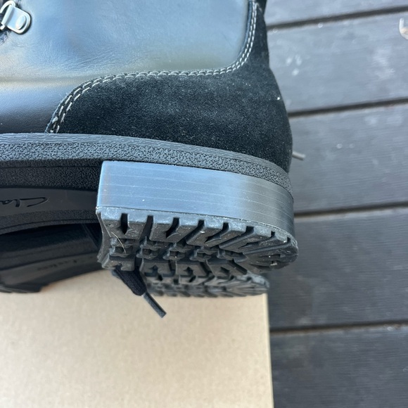 Clarks Boots Women's 9.5 Black Hiking Lace Up cushion comfort store display - Picture 8 of 15